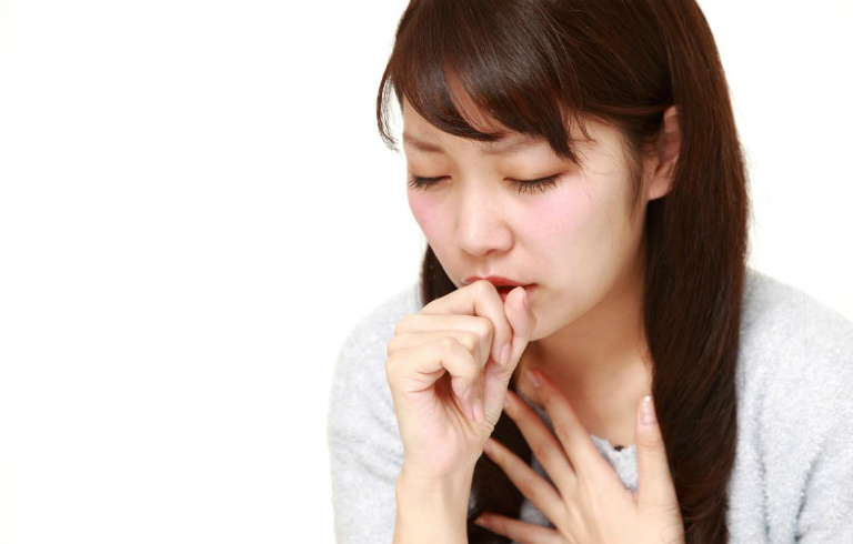 Bệnh viêm phổi tăng cảm do bụi hữu cơ được chia ra thành 3 cấp độ là: cấp tính, bán cấp và mạn tính. Mỗi trường hợp lại có những biểu hiện bệnh khác nhau
